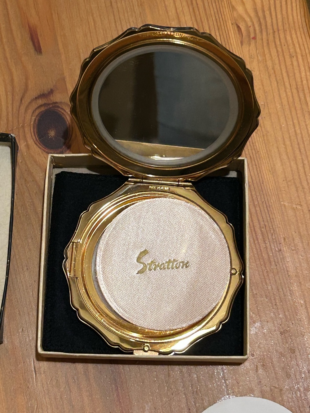 Vtg Stratton CONVERTIBLE COMPACT - Picture 3 of 10